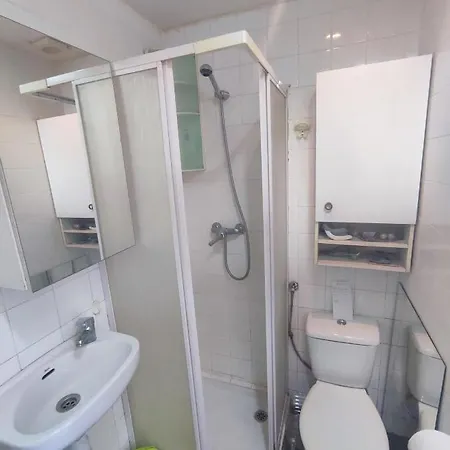 Nice Flat Within Walking Range To The Beach Apartman Barcelona