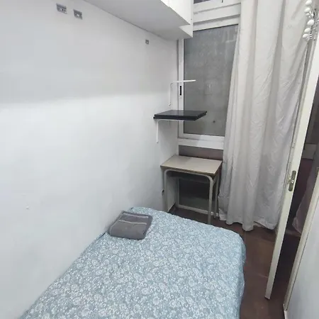 Nice Flat Within Walking Range To The Beach * Barcellona