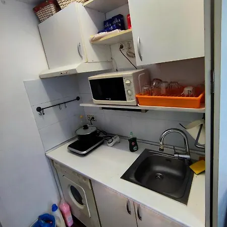 Nice Flat Within Walking Range To The Beach Appartamento Barcellona